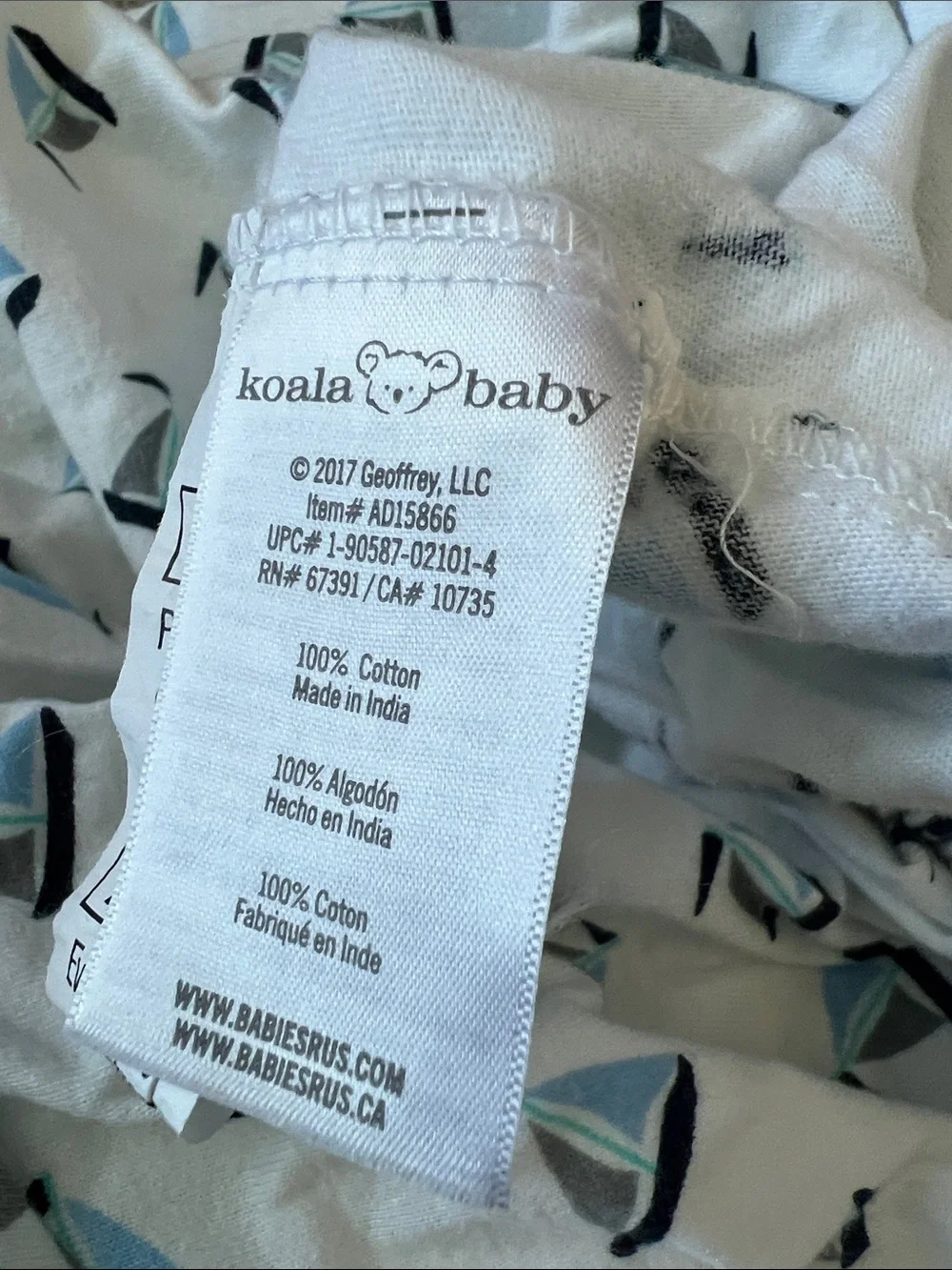 Blue Sailboat Print 100% cotton crib sheet. Used once!!